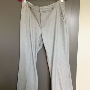Light gray Logan fit trouser leg